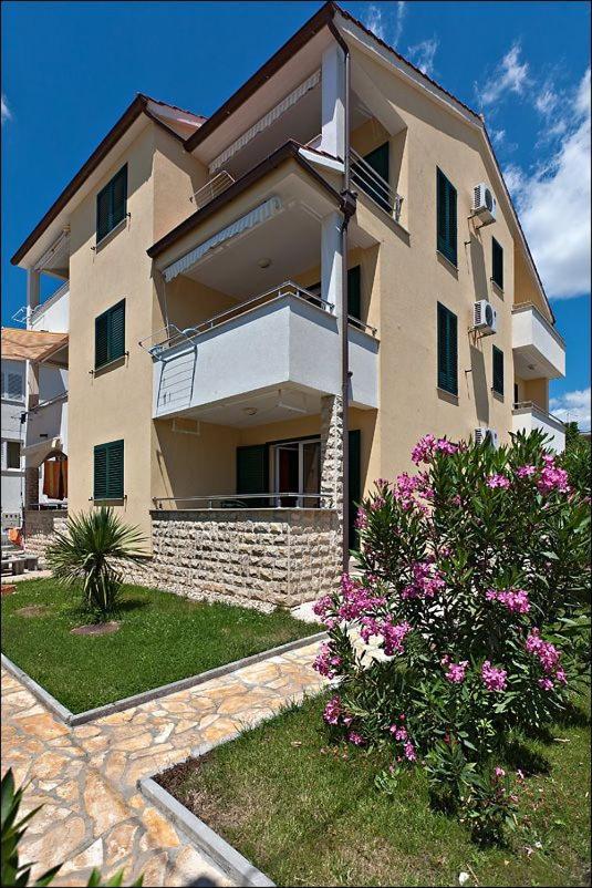 Villa Veronika Бродарика Екстериор снимка